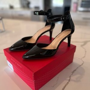 *EUC* classy black patent ankle strap heels